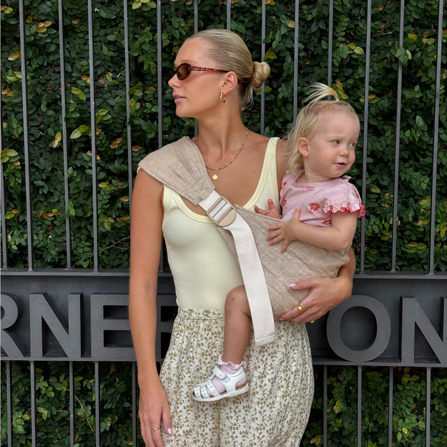 Hipsy Carrier - Meadow