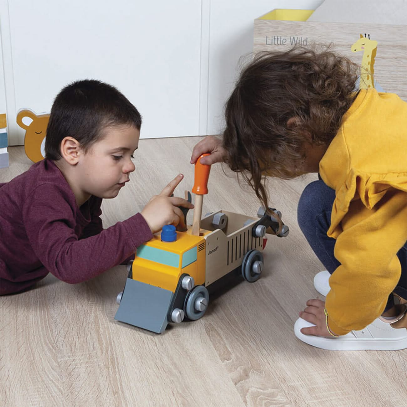 BricoKids DIY Construction Truck