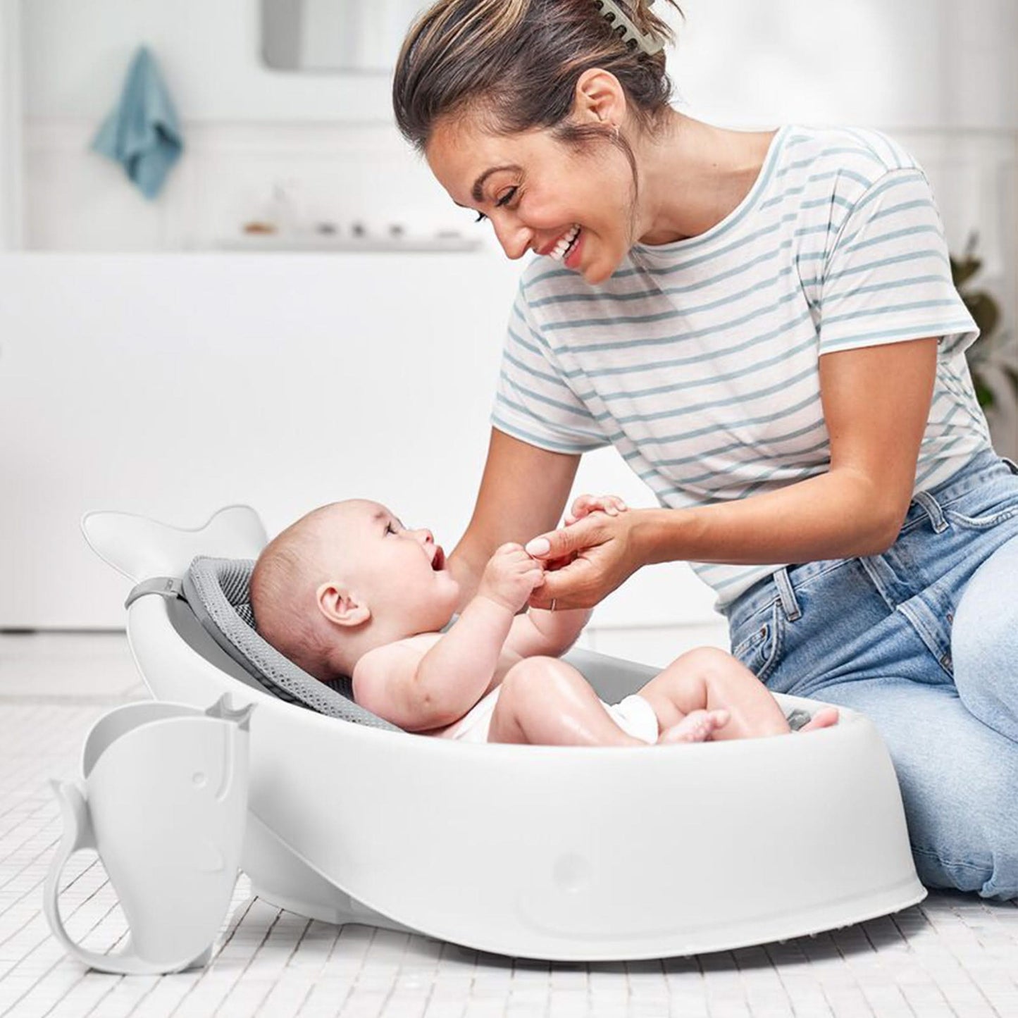 Moby Waterfall Bath Rinser - White