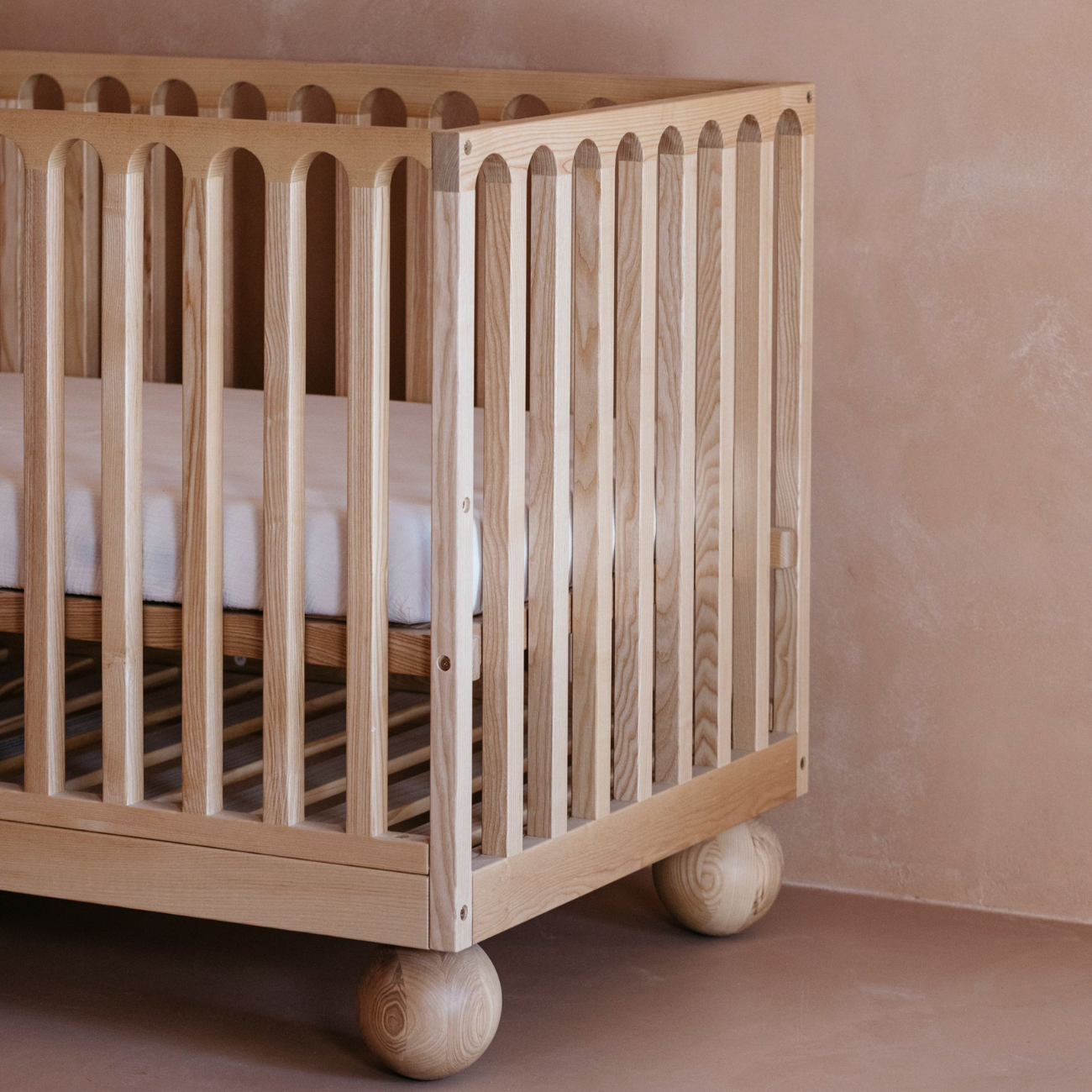 Zali Ashwood Cot