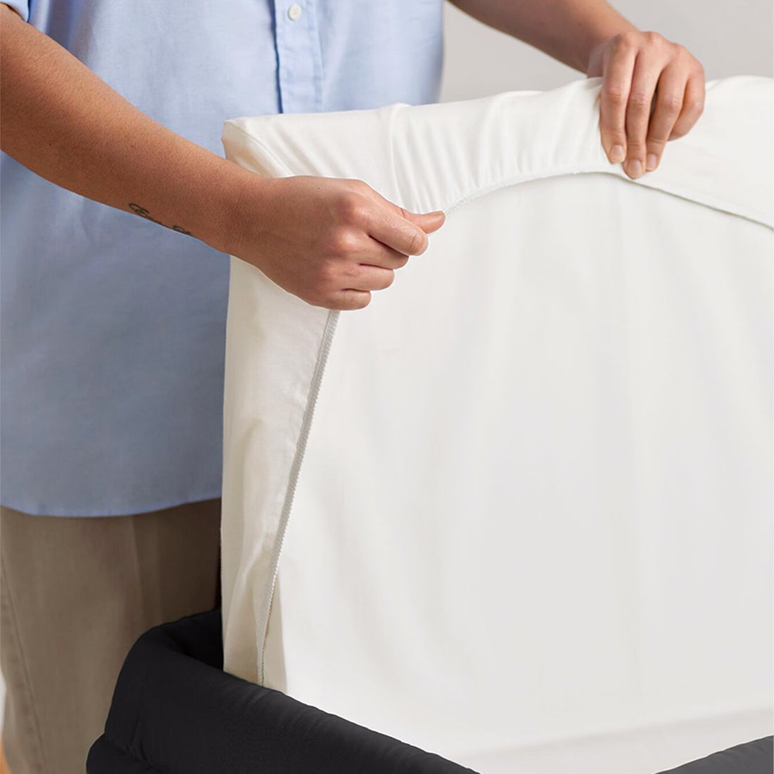 BabyBjorn Travel Cot Sheets White by Baby Bjorn the memo – The