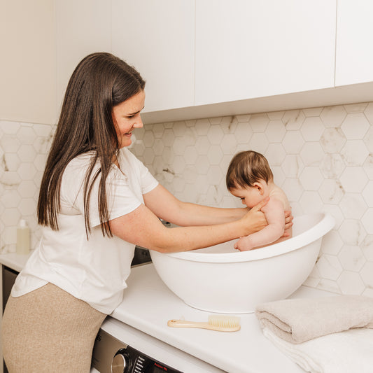 Bubble Cuddle Bath with Bath Seat - White