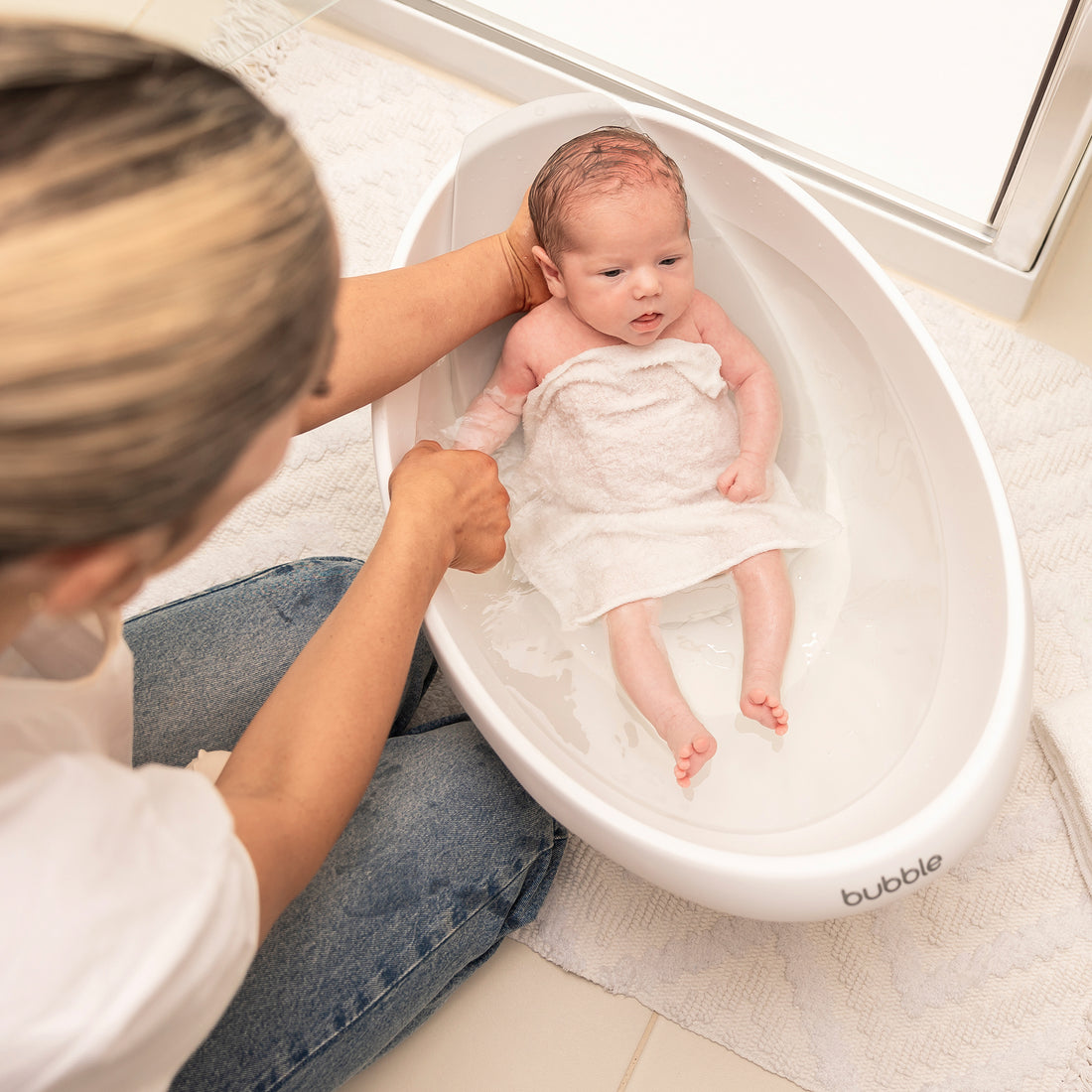 Bubble Cuddle Bath with Bath Seat - White