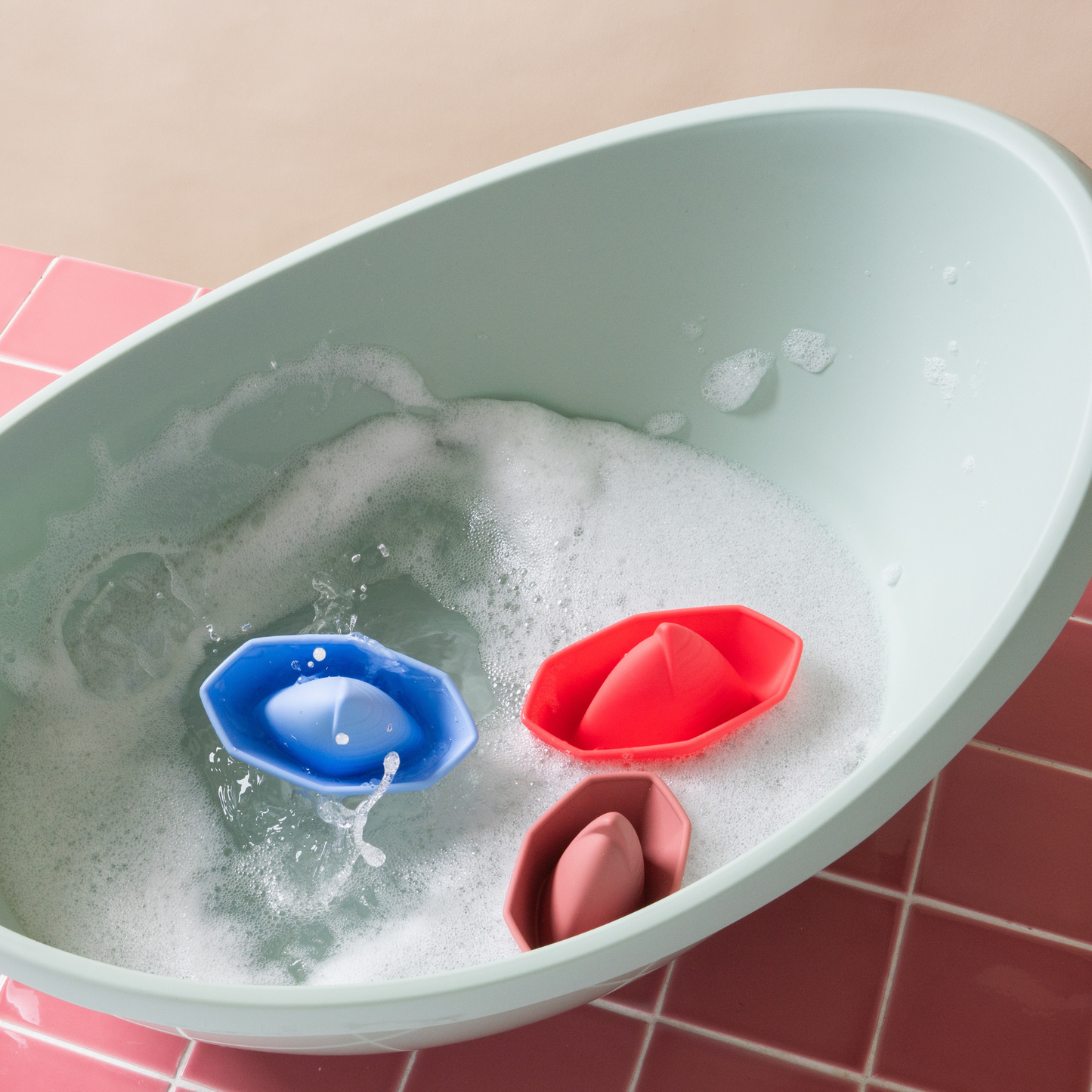 Very Fun Bobbing Boats Bath Toy Set