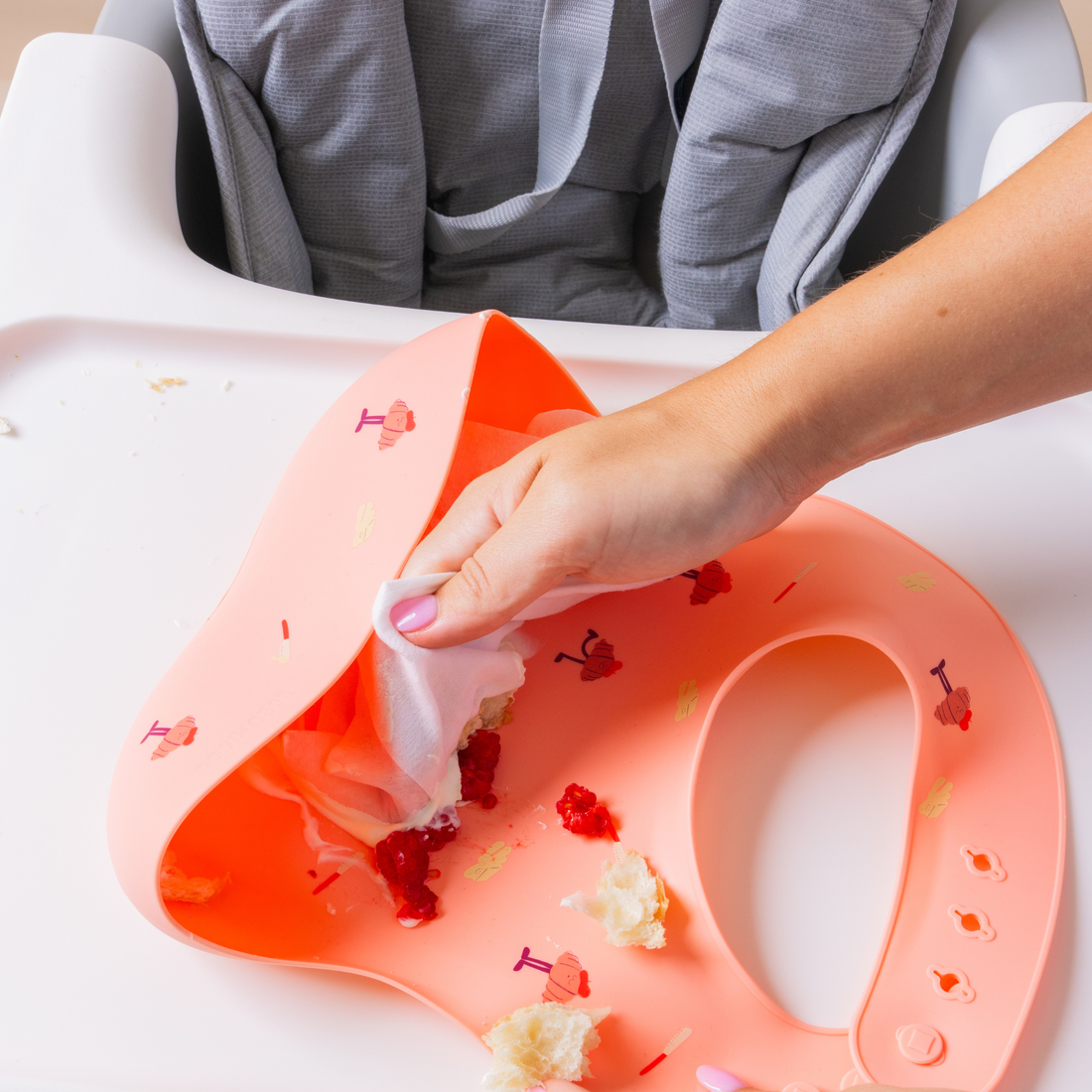 Catch-It Silicone Bib - Croissant Peach
