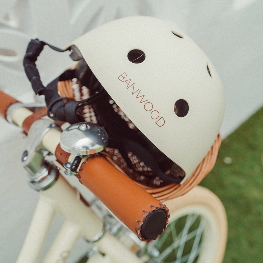 Classic Helmet - Pale Mint