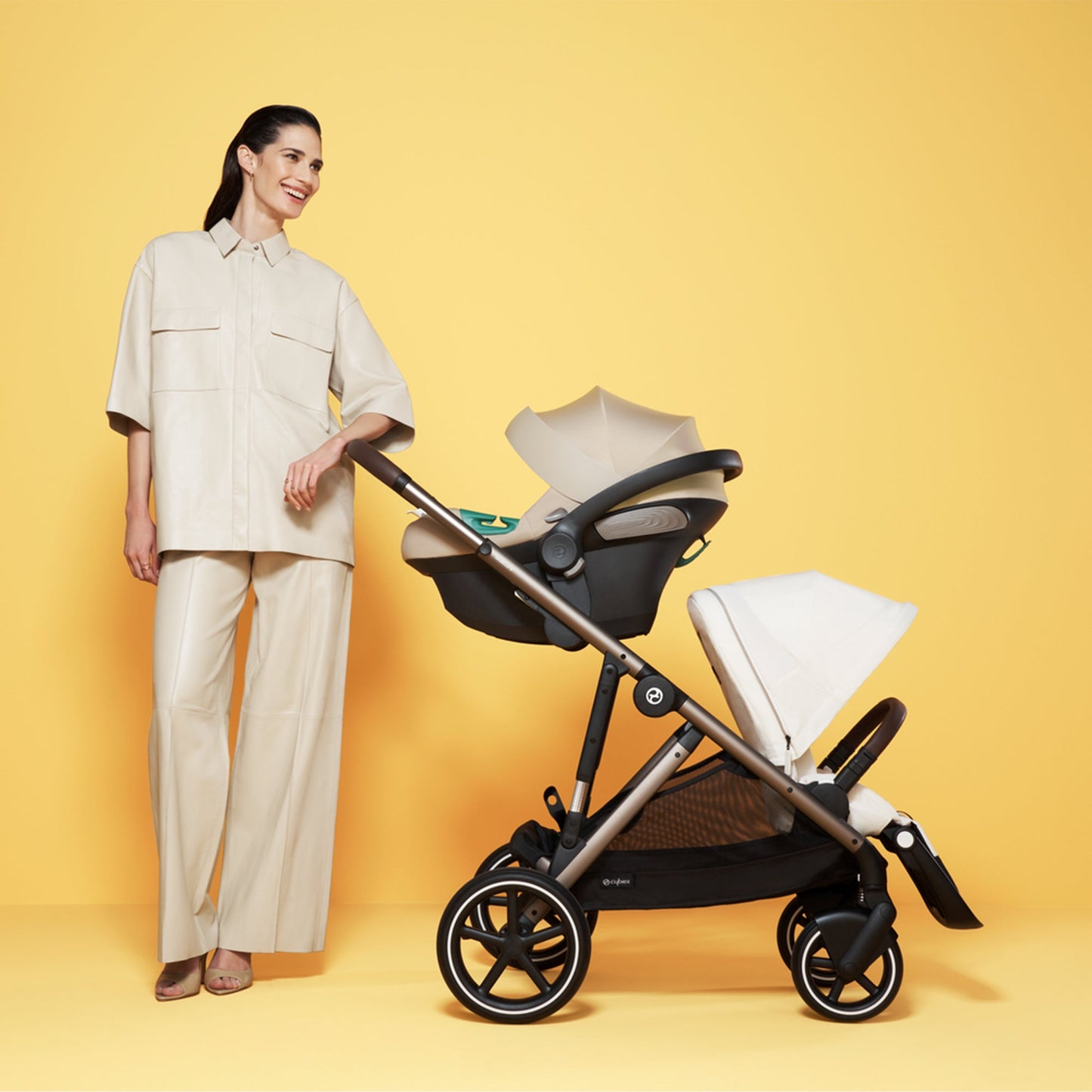 Gazelle S Pram and Cloud Q Bundle