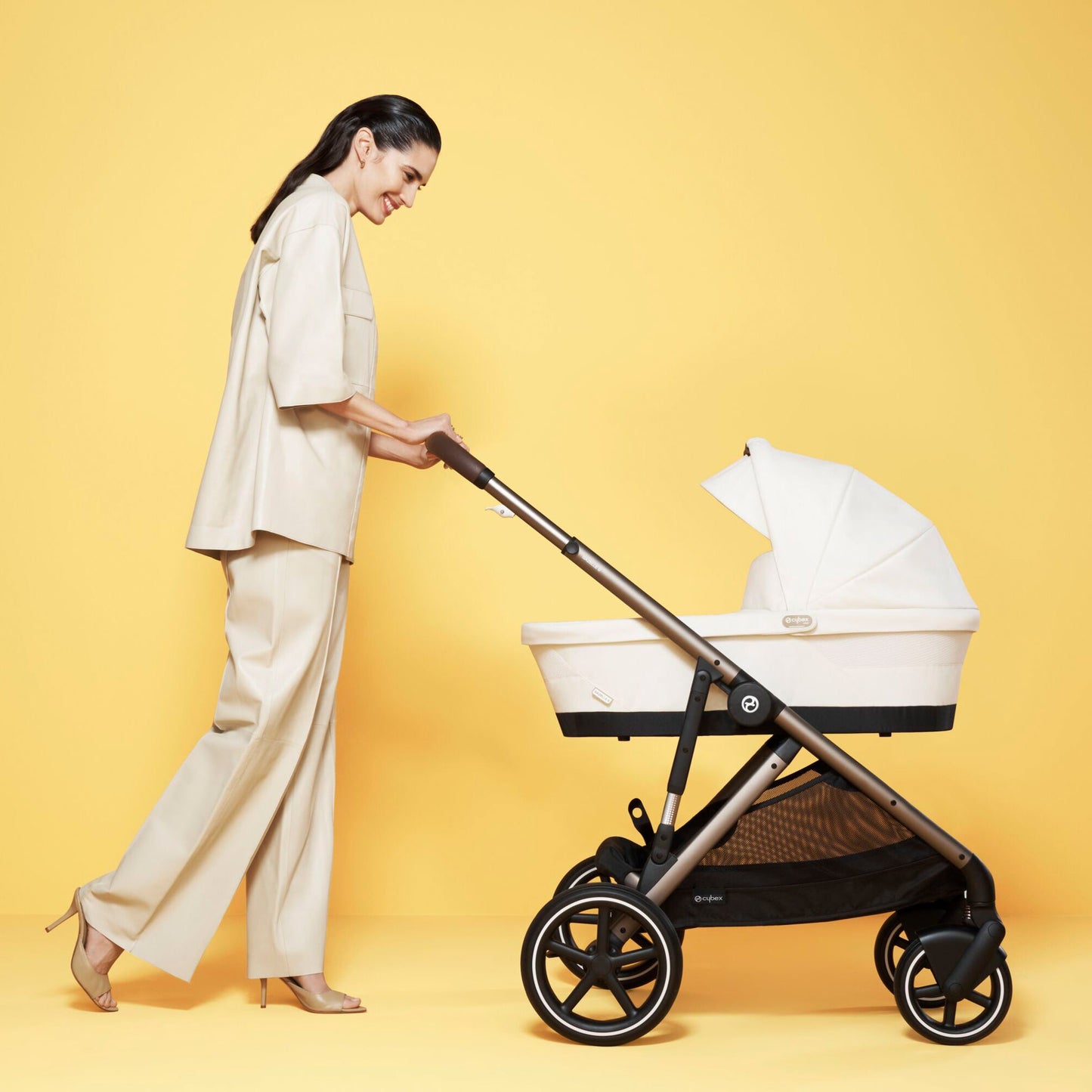 Gazelle S Pram and Cloud Q Bundle