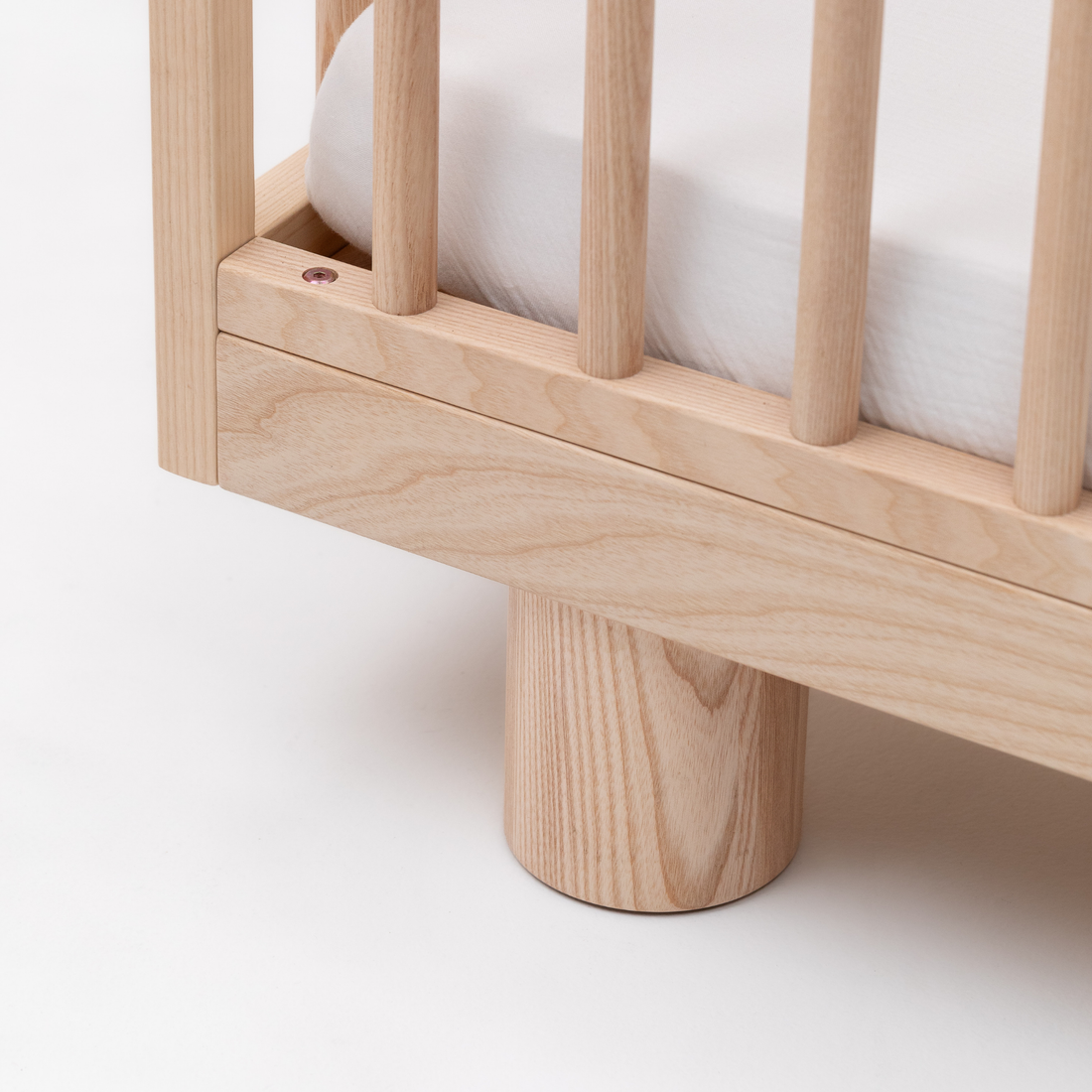 Hendrix Cot - Ashwood
