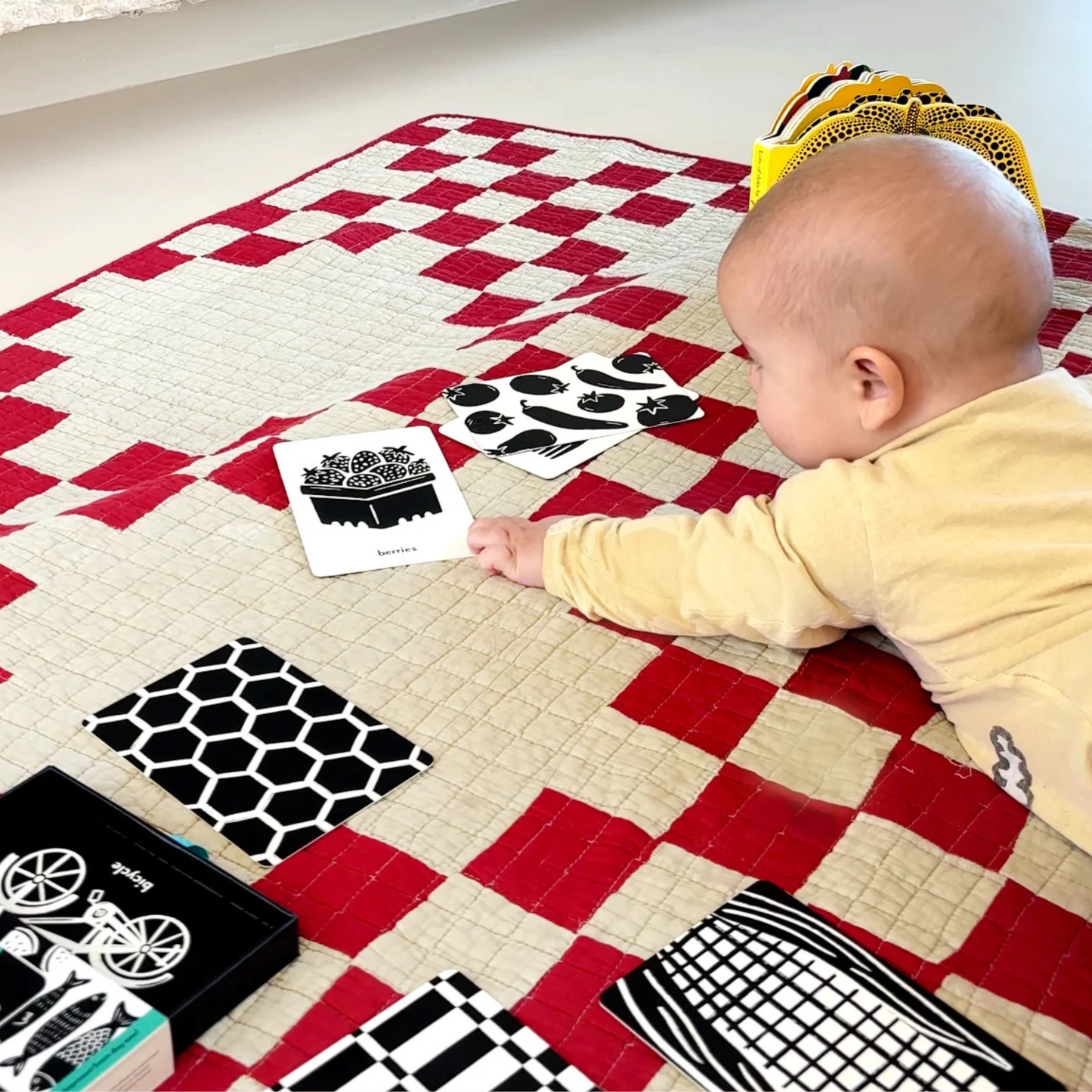 High Contrast Flashcards for Baby