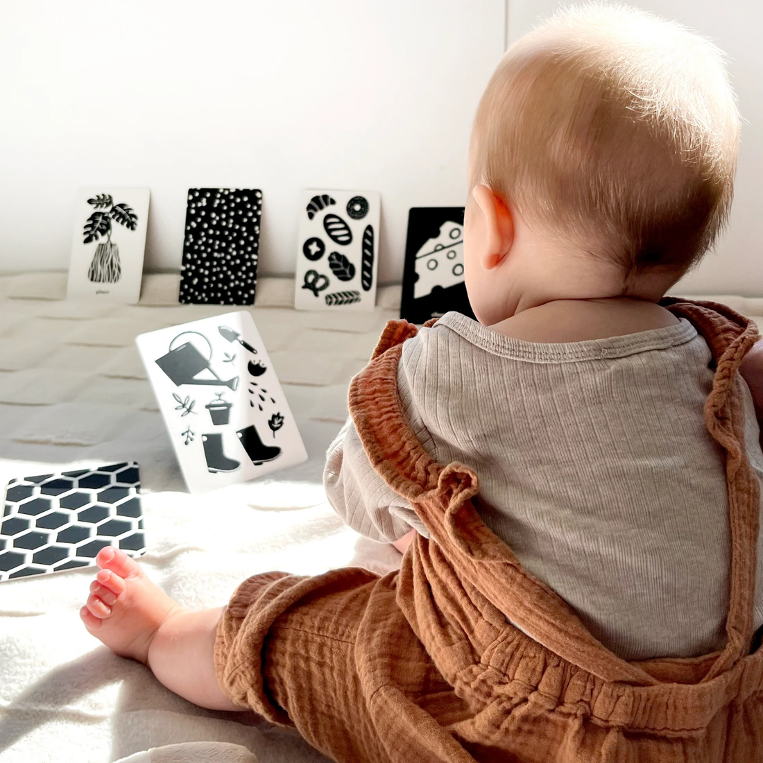 High Contrast Flashcards for Baby