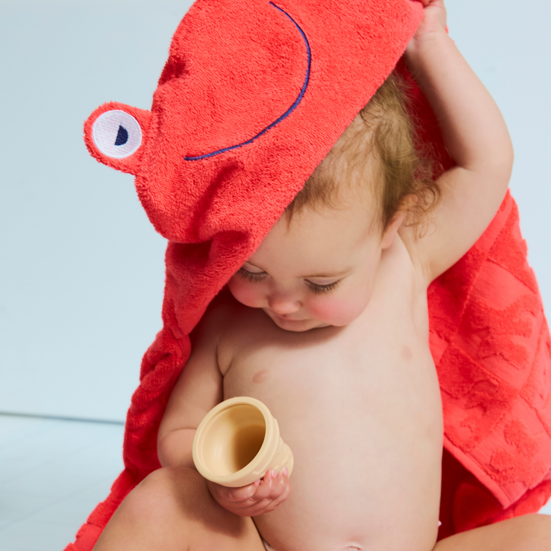 Super Soft Hooded Bath Towel - Crab Red