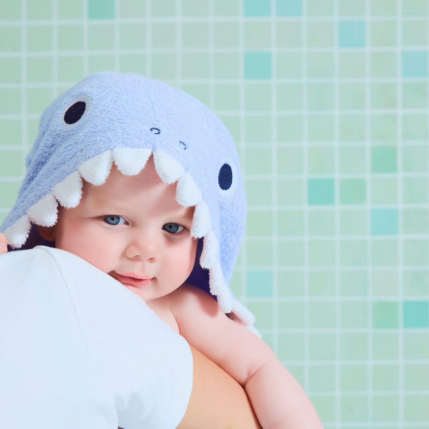 Super Soft Hooded Bath Towel - Shark Periwinkle