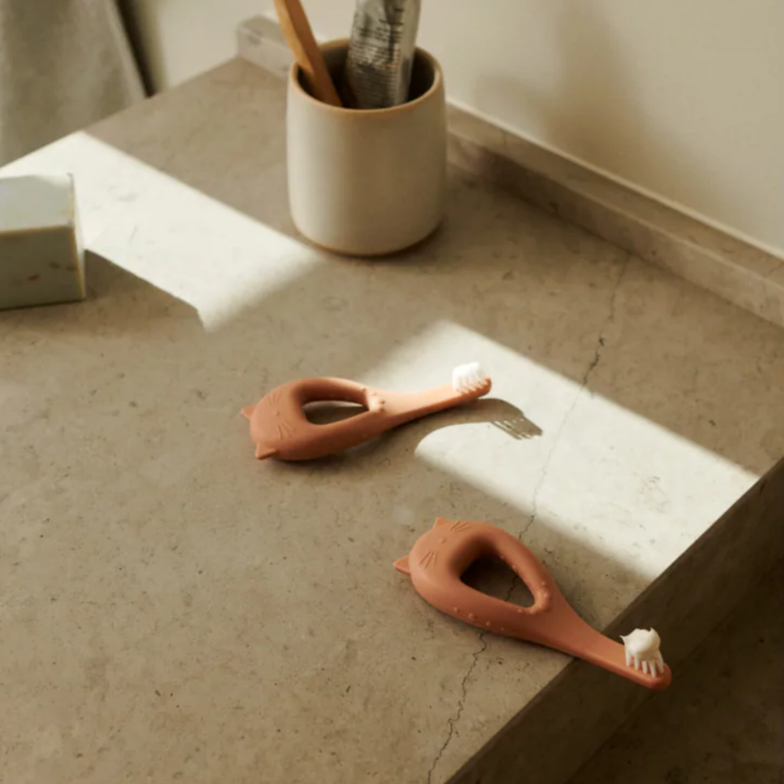 Janelle Cat Toothbrush 2 pack - Tuscany Rose