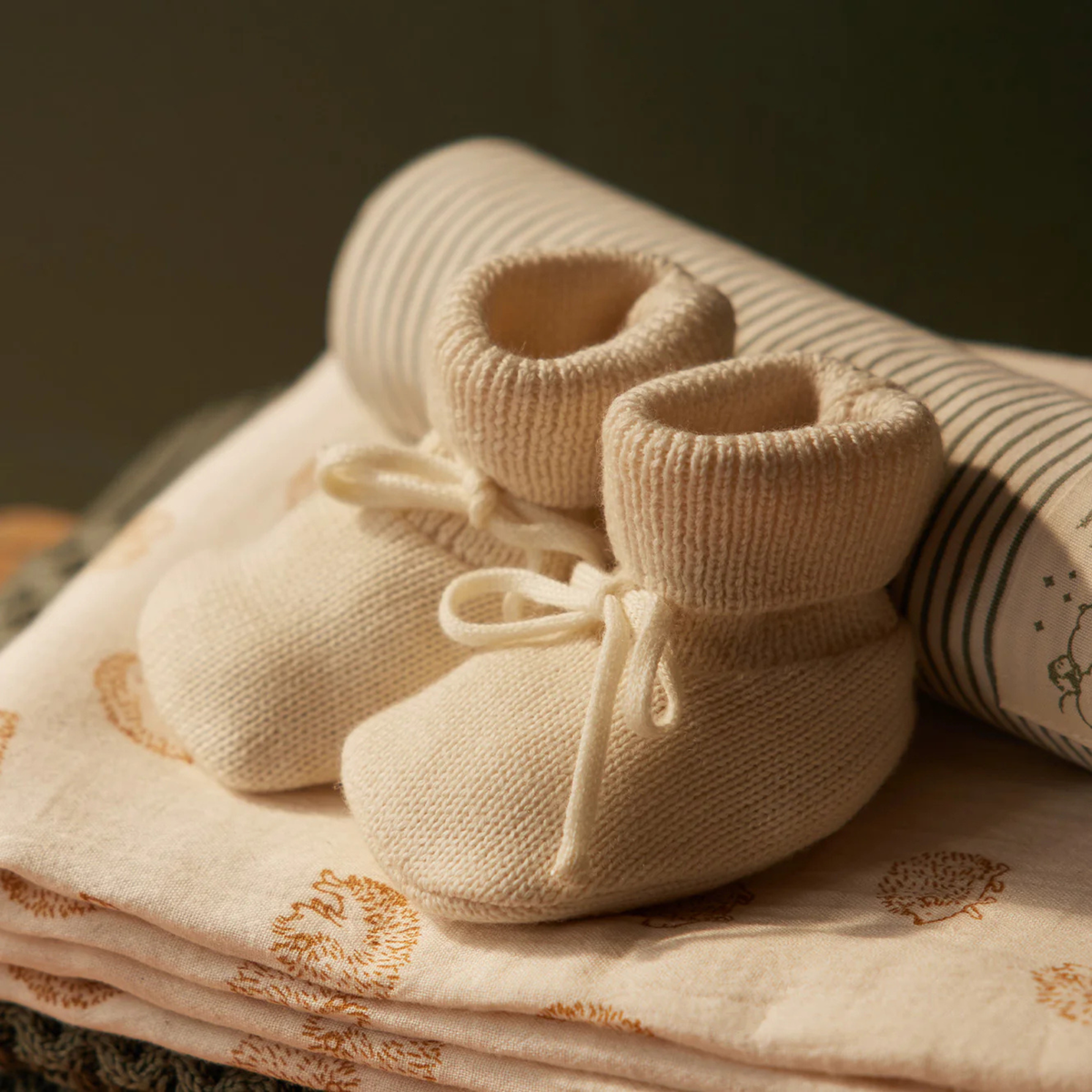 Merino Knit Drawstring Booties - Natural