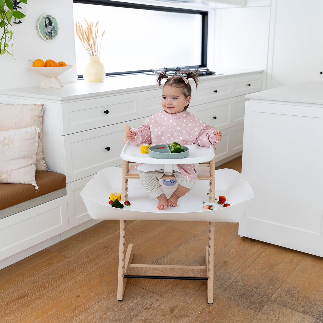 CATCHY -  The Food and Mess Catcher for High Chairs