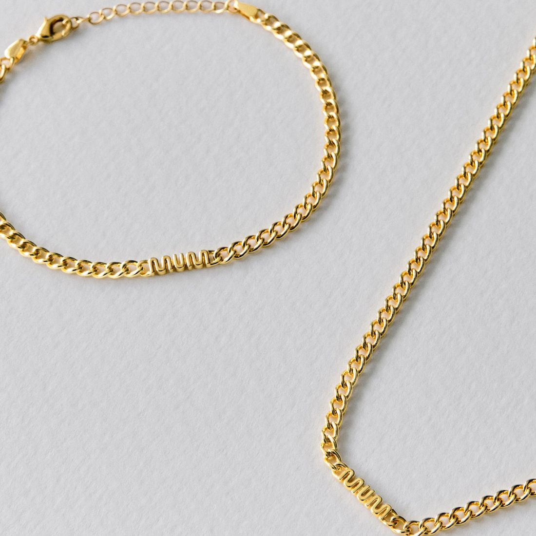 MUM Chain Bracelet - Gold