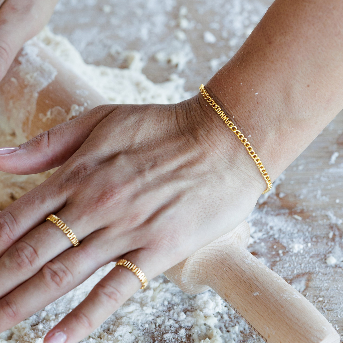 MUM Chain Bracelet - Gold