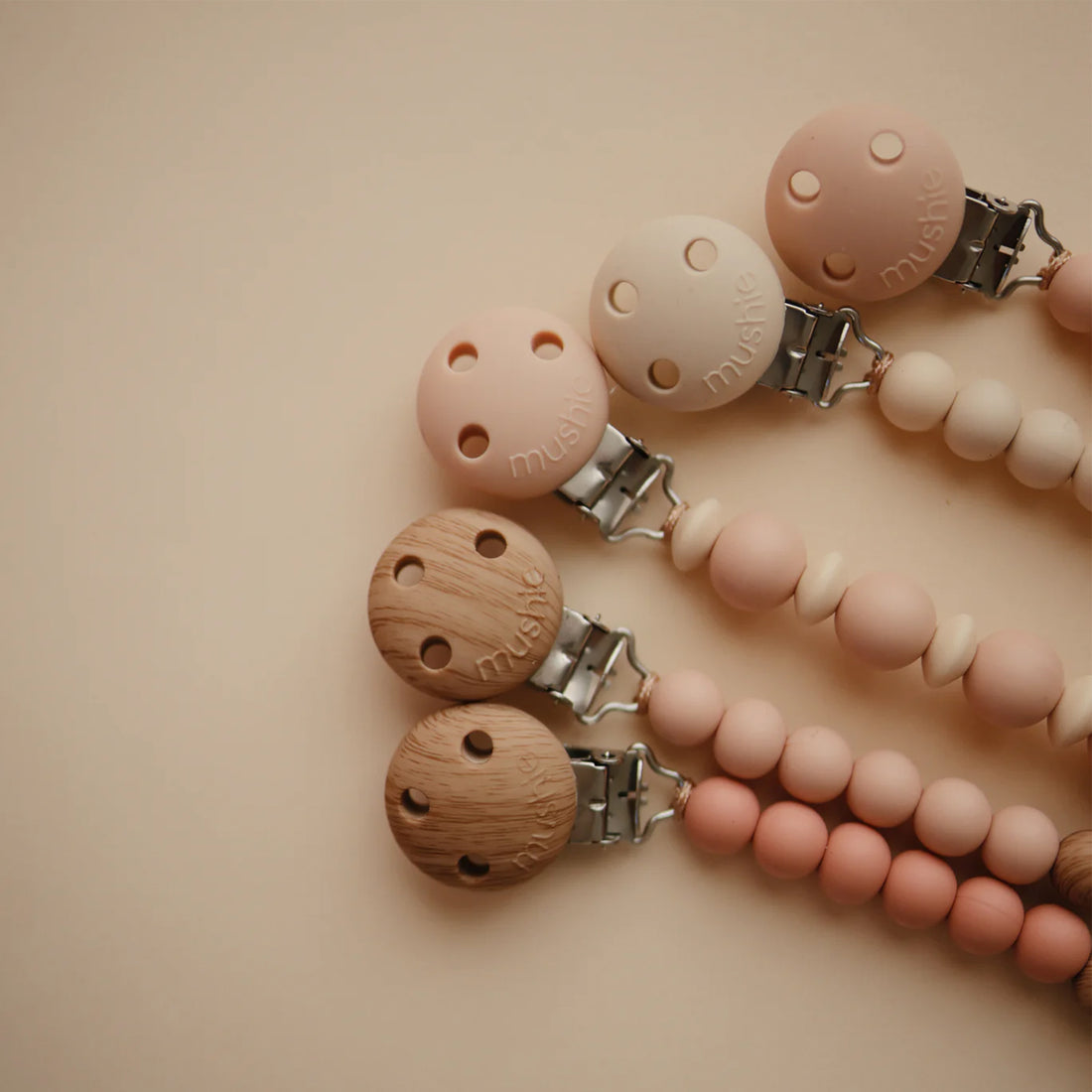 Mushie Pacifier Clip Halo - Blush