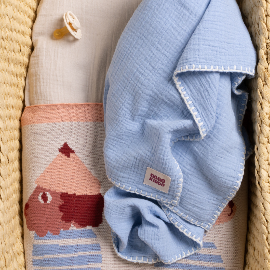 Light and Breathable Muslin Swaddle Wrap - Periwinkle/Ivory