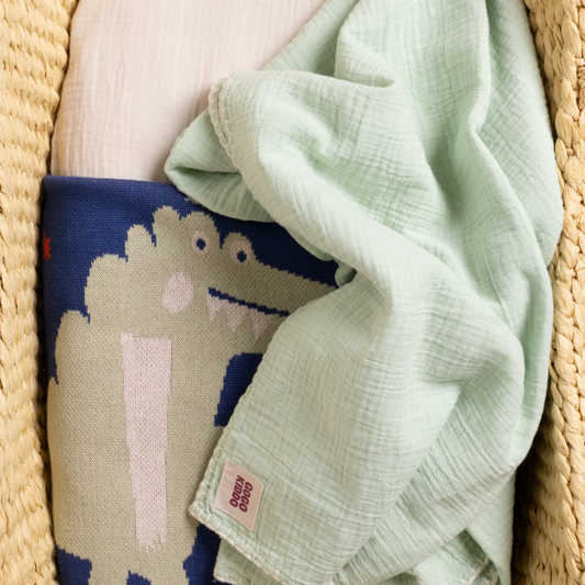 Light and Breathable Muslin Swaddle Wrap - Sage/Ivory