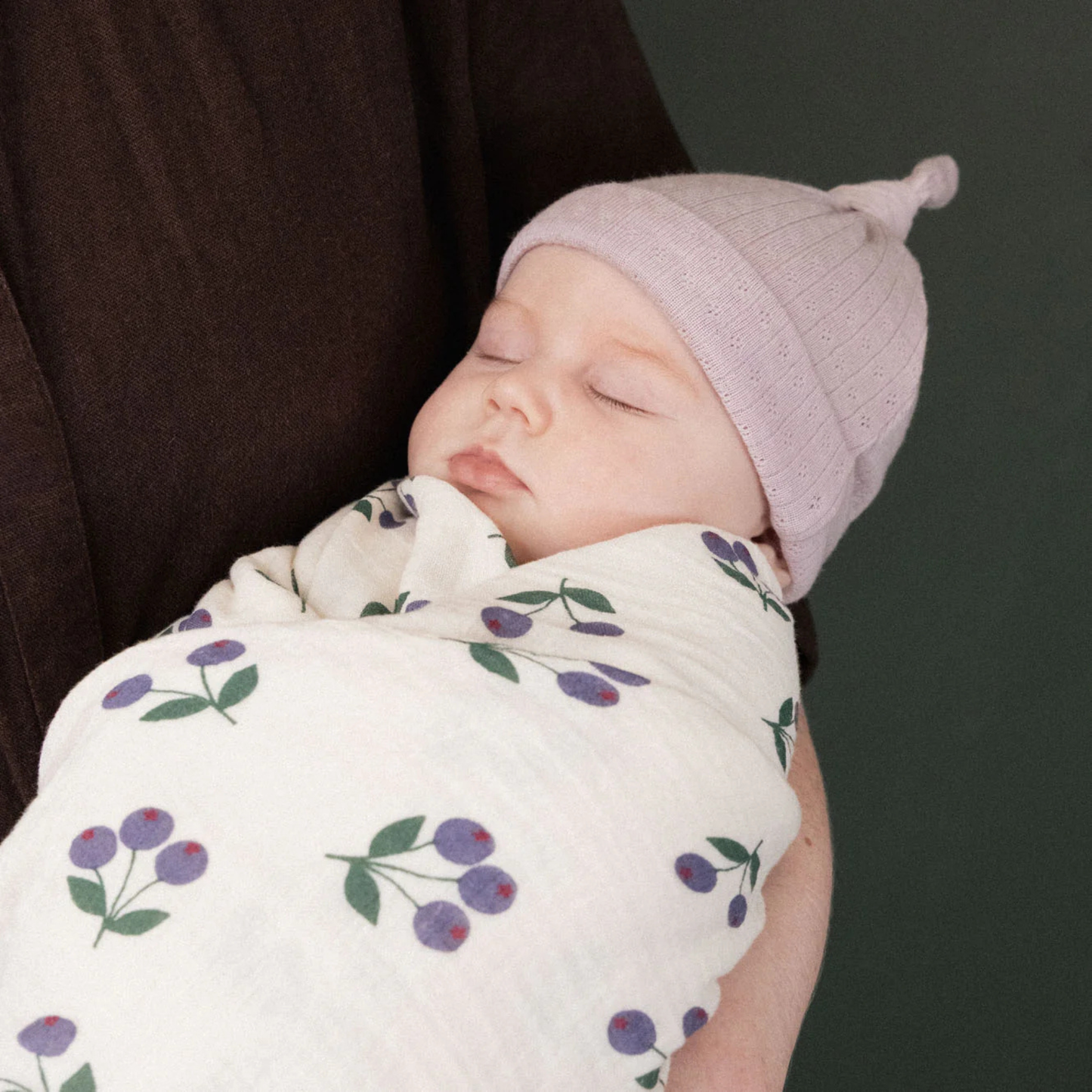 Muslin Wrap - Winter Berry Natural Print