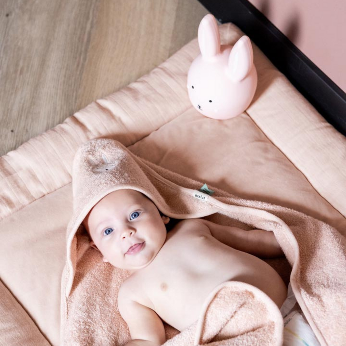 Night Light - Mrs Rabbit