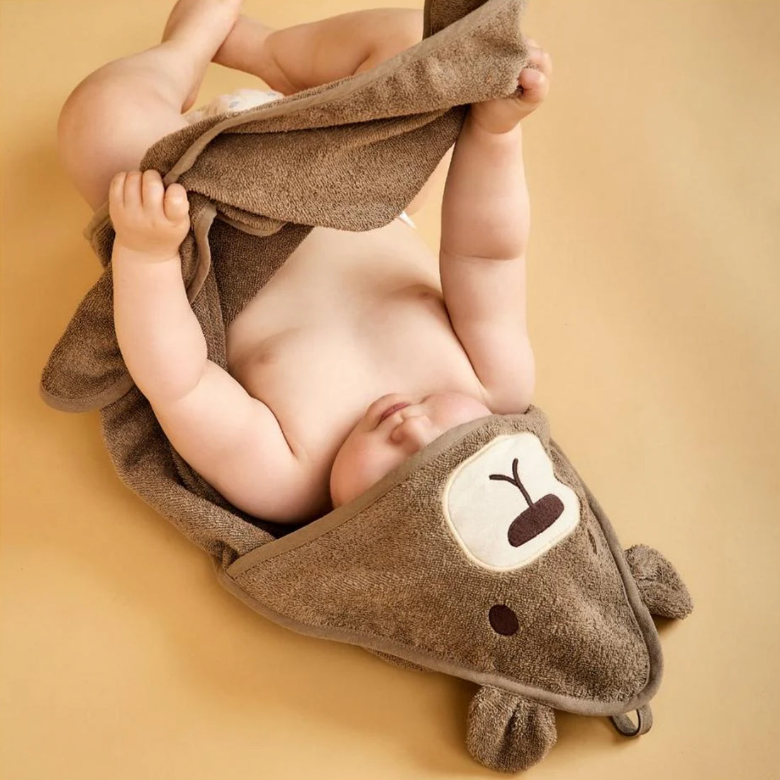 Aki hooded baby towel - Bear