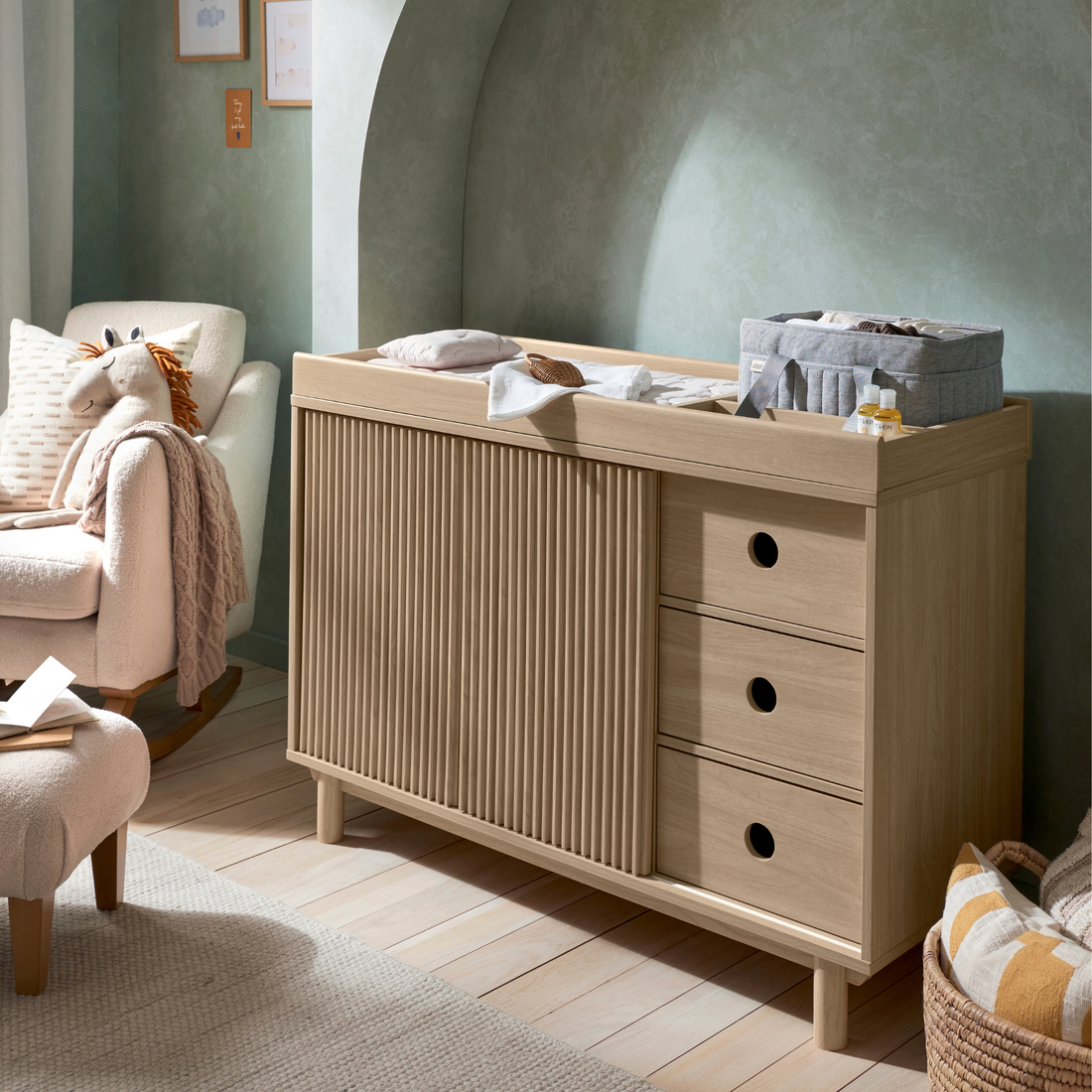 Oska Dresser/Changetable Wide - Light Oak