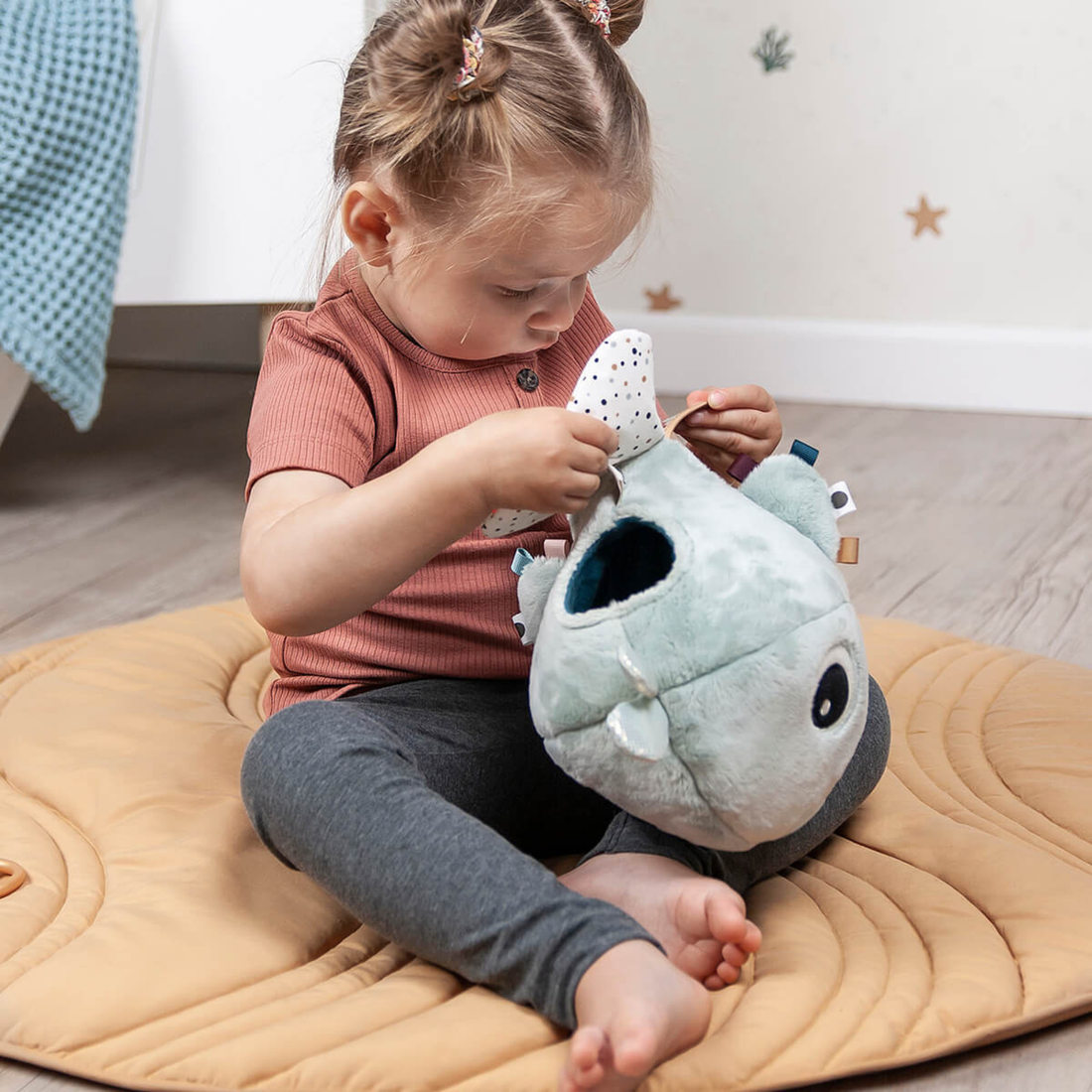 Hide and Seek Activity Toy - Wally