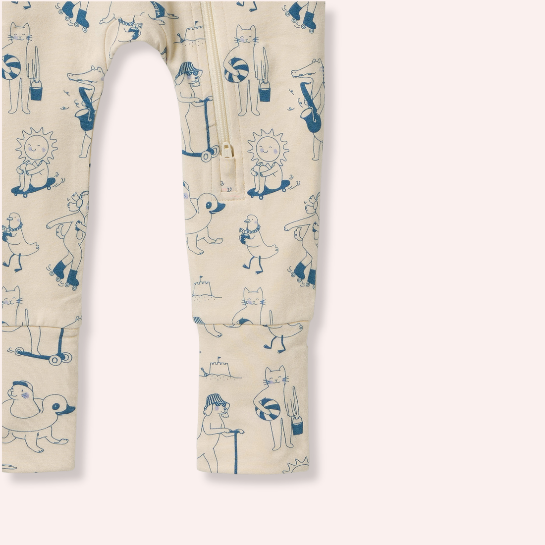Organic Zipsuit with Feet - Tout est Magique