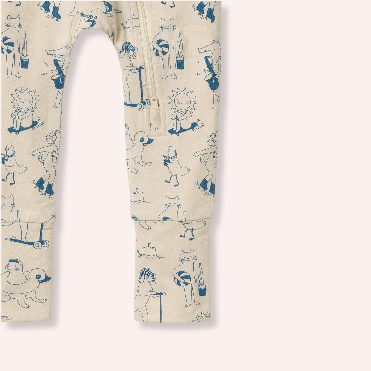 Organic Zipsuit with Feet - Tout est Magique