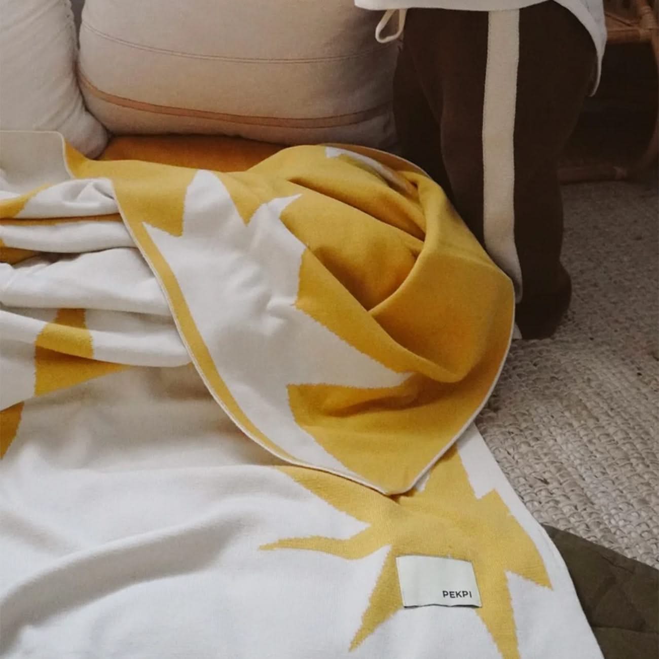 Knitted Organic Baby Blanket Sunburst by Pekpi the memo The Memo