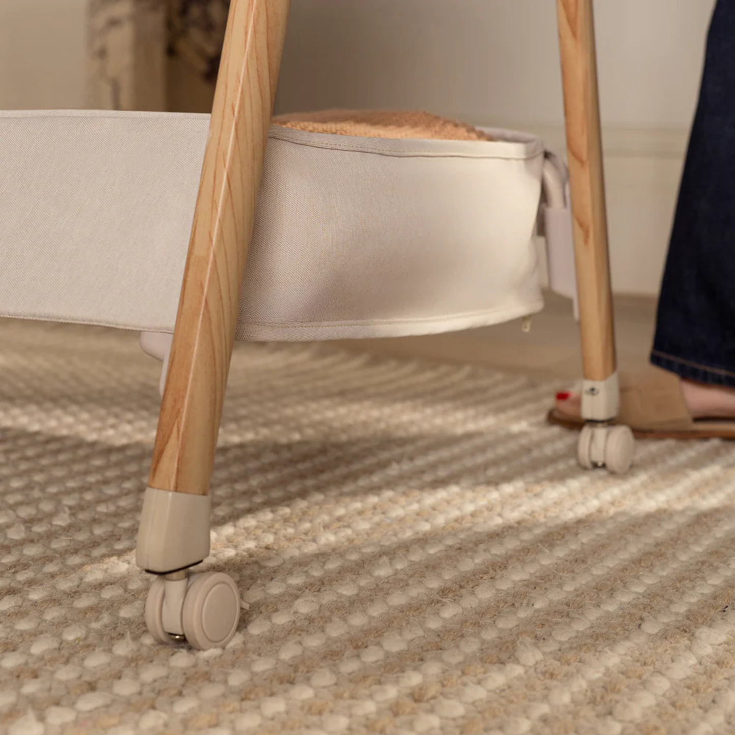 Pod2 Bassinet + Bedside Sleeper