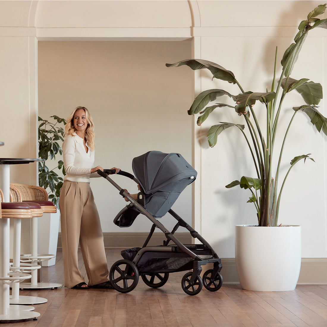 Redsbaby NUVO Pram