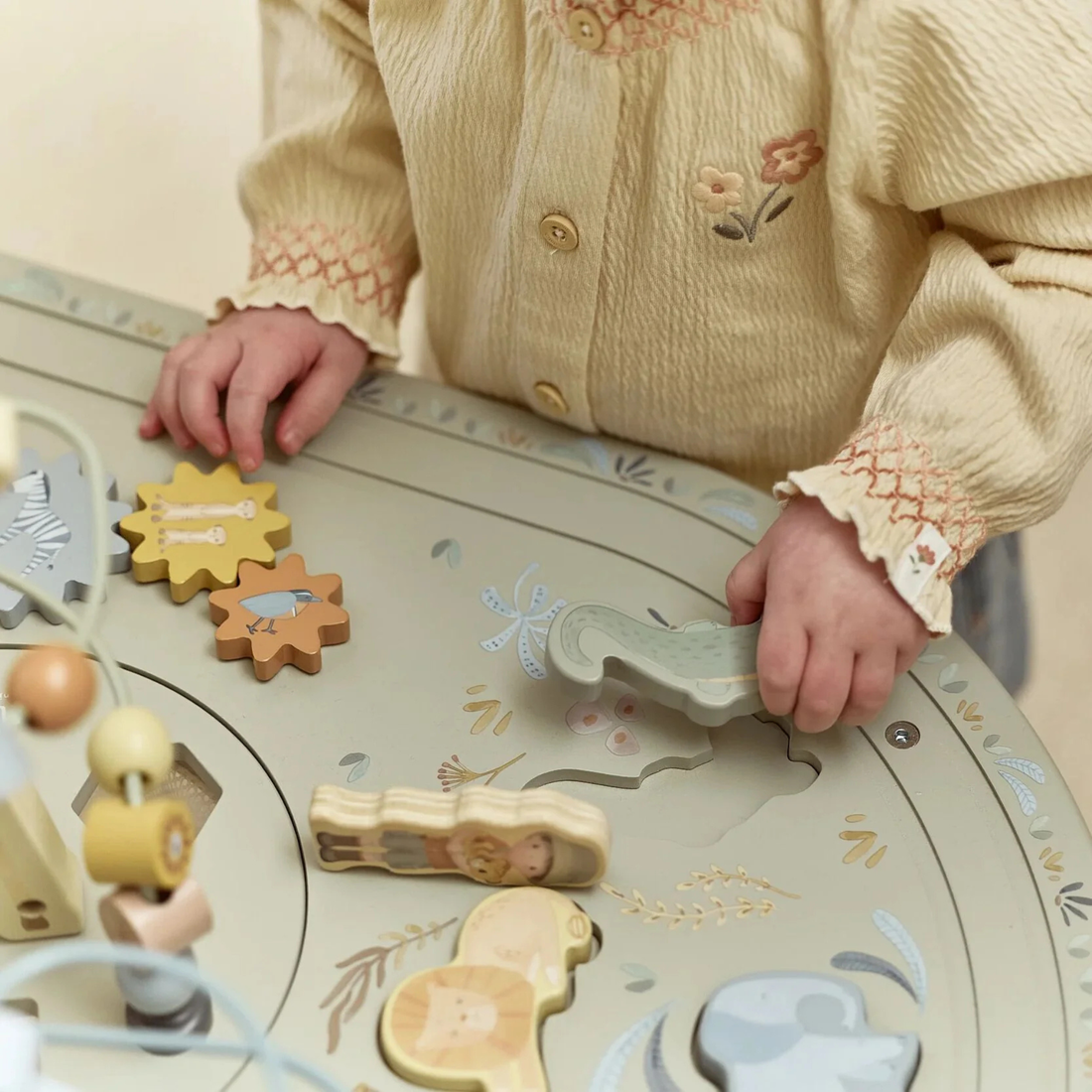 Activity Table XL - Safari Friends