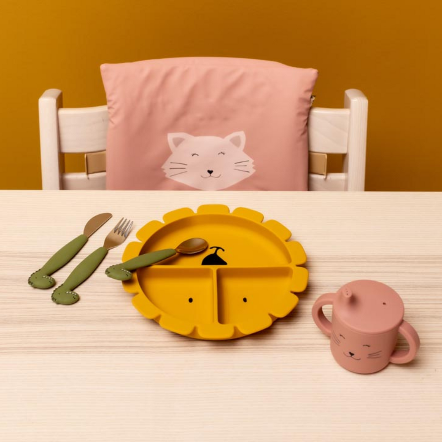 Silicone Divided Suction Plate - Mr. Lion