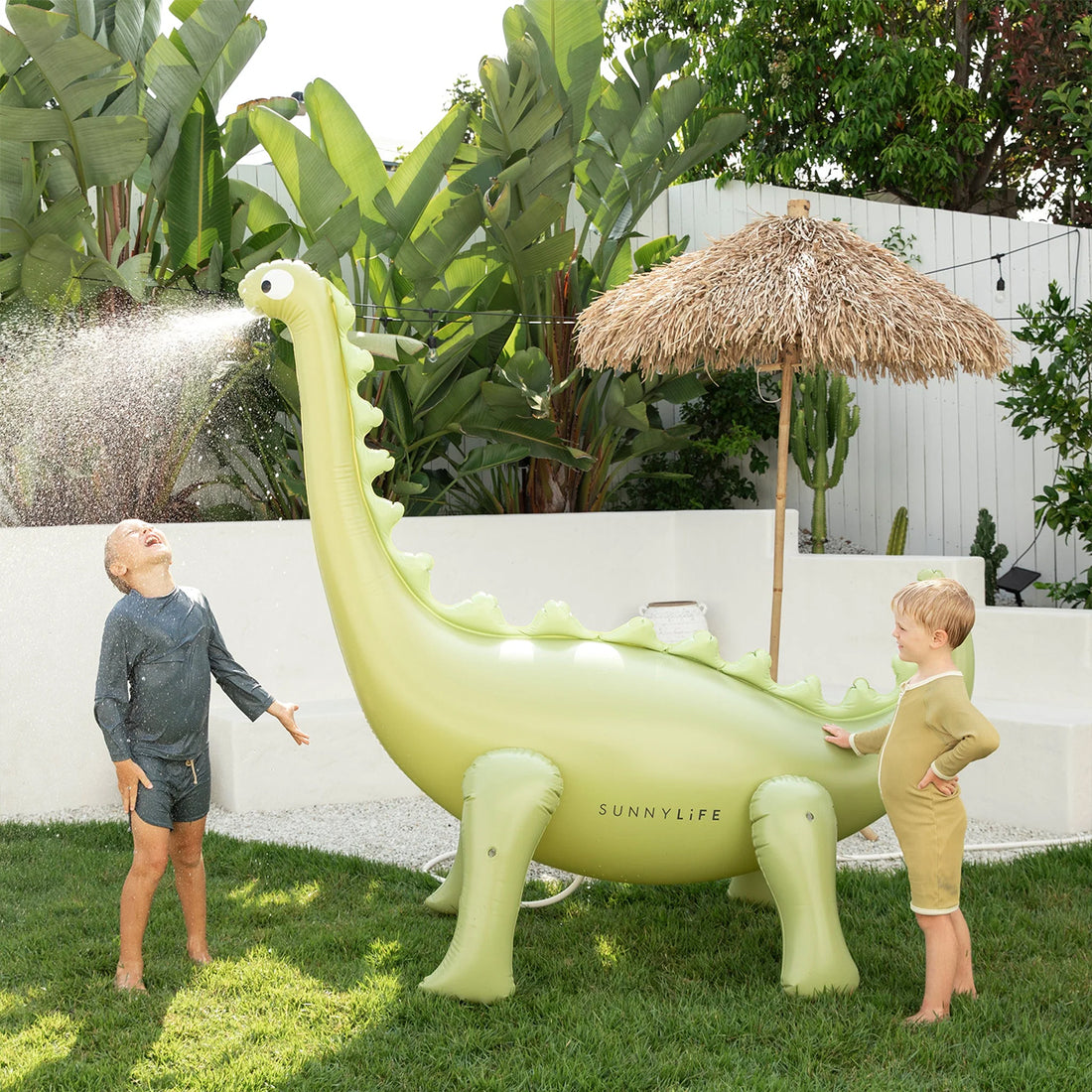 Dino Giant Sprinkler - Into the Wild