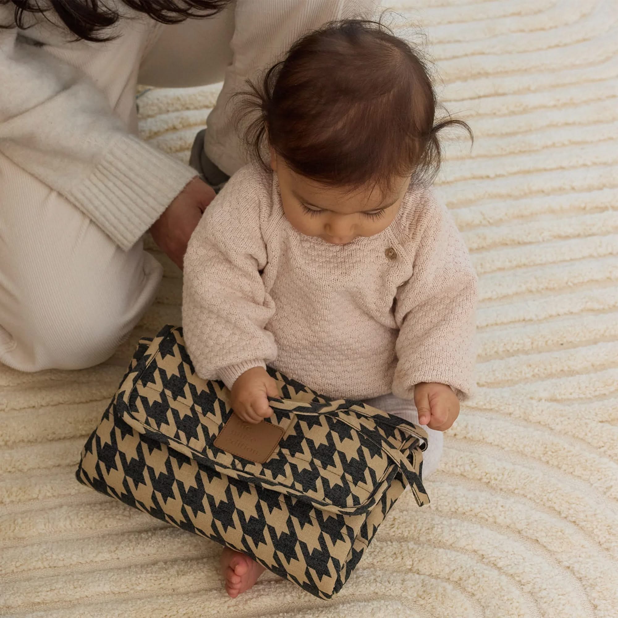 Linen Change Mat Black Houndstooth by The Muse Edition the memo