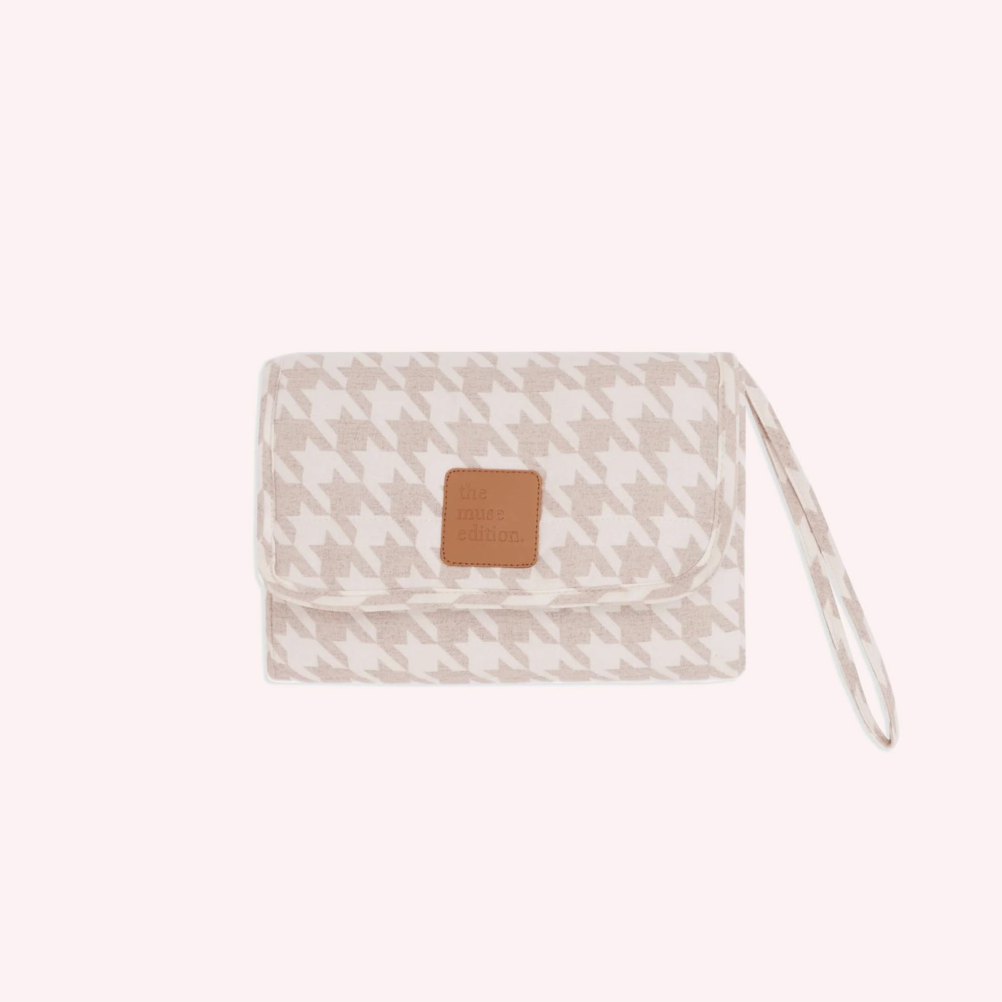 Linen Change Mat Houndstooth by The Muse Edition the memo The Memo