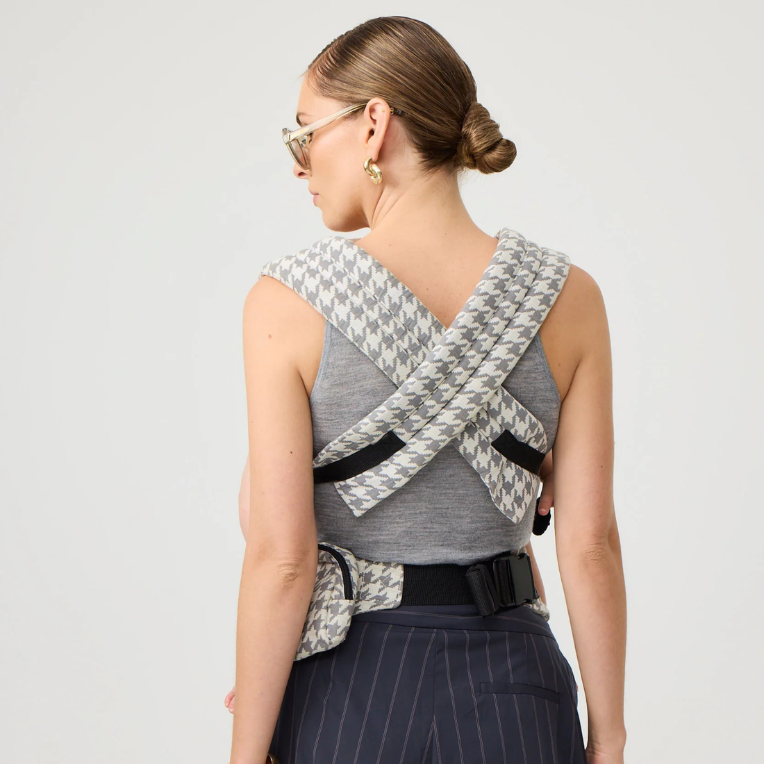 Portier - The Limitless Baby Carrier - Marle Houndstooth