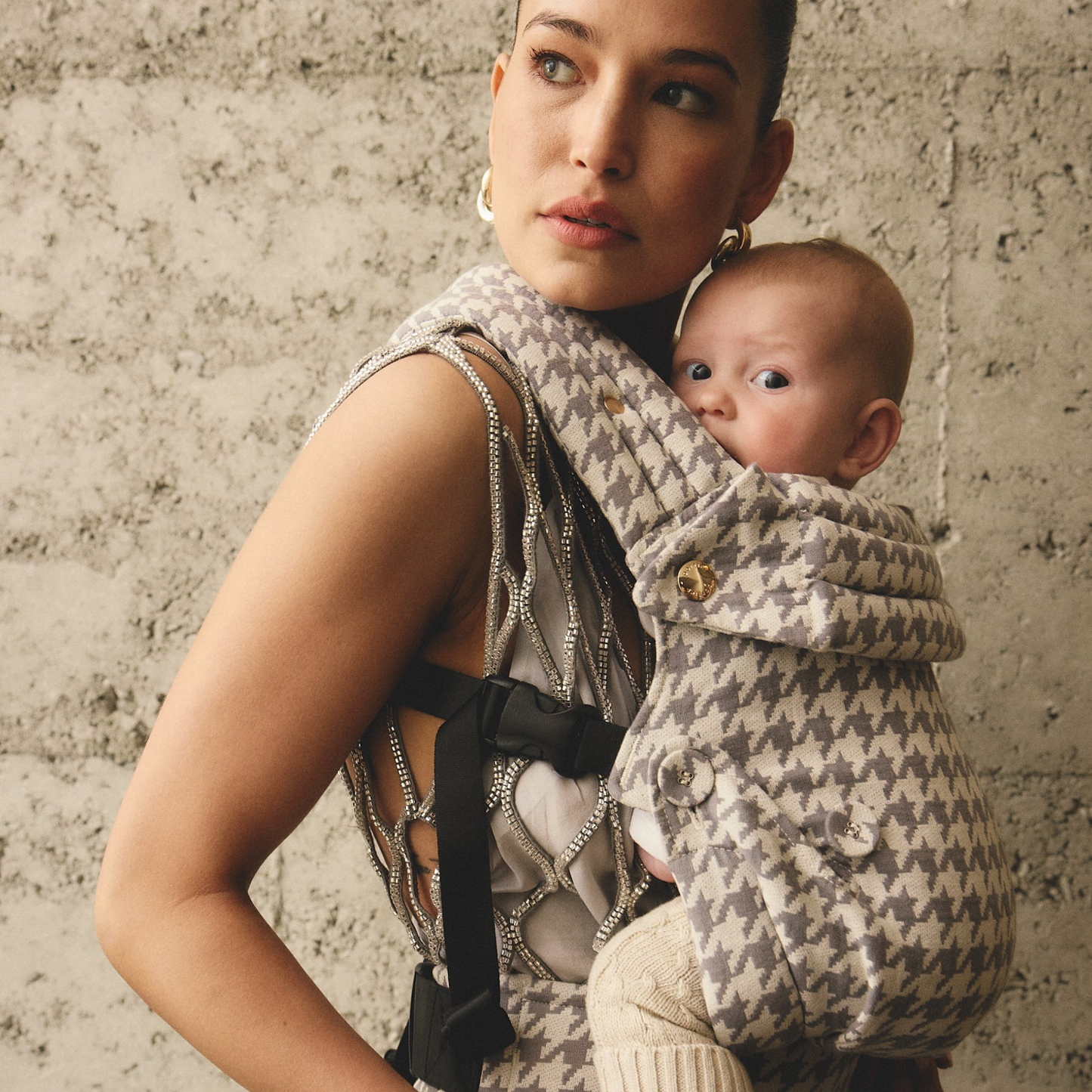 Portier - The Limitless Baby Carrier - Marle Houndstooth