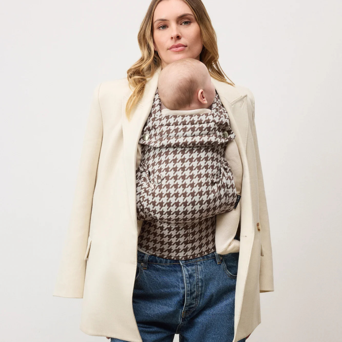 Portier - The Limitless Baby Carrier - Cocoa Houndstooth