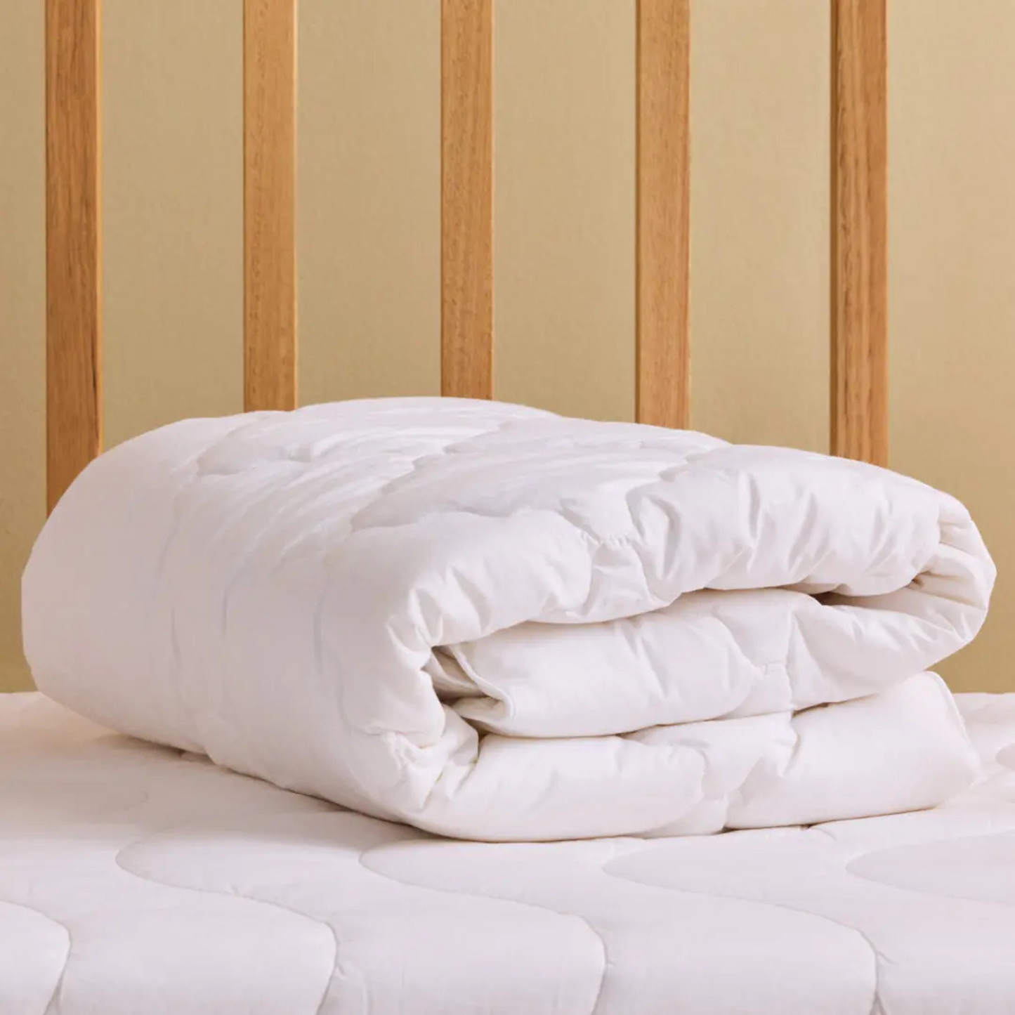 Wonder Wool Quilt - White