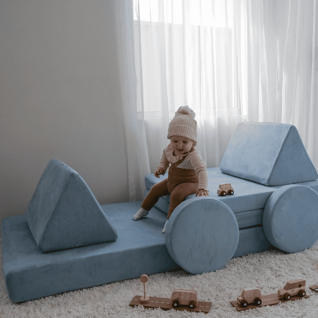 The Possum Play Couch (with Circle Set)