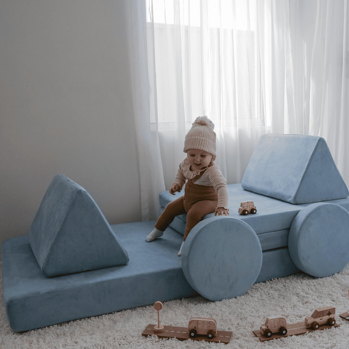 The Possum Play Couch (with Circle Set)
