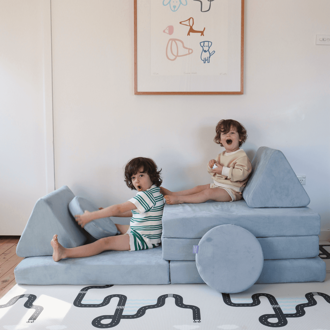 The Possum Play Couch (with Circle Set)