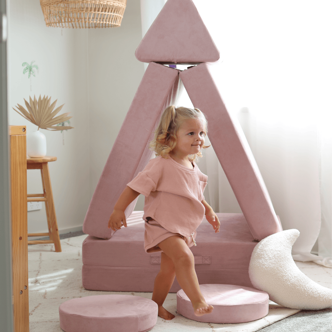 The Possum Play Couch (with Circle Set)