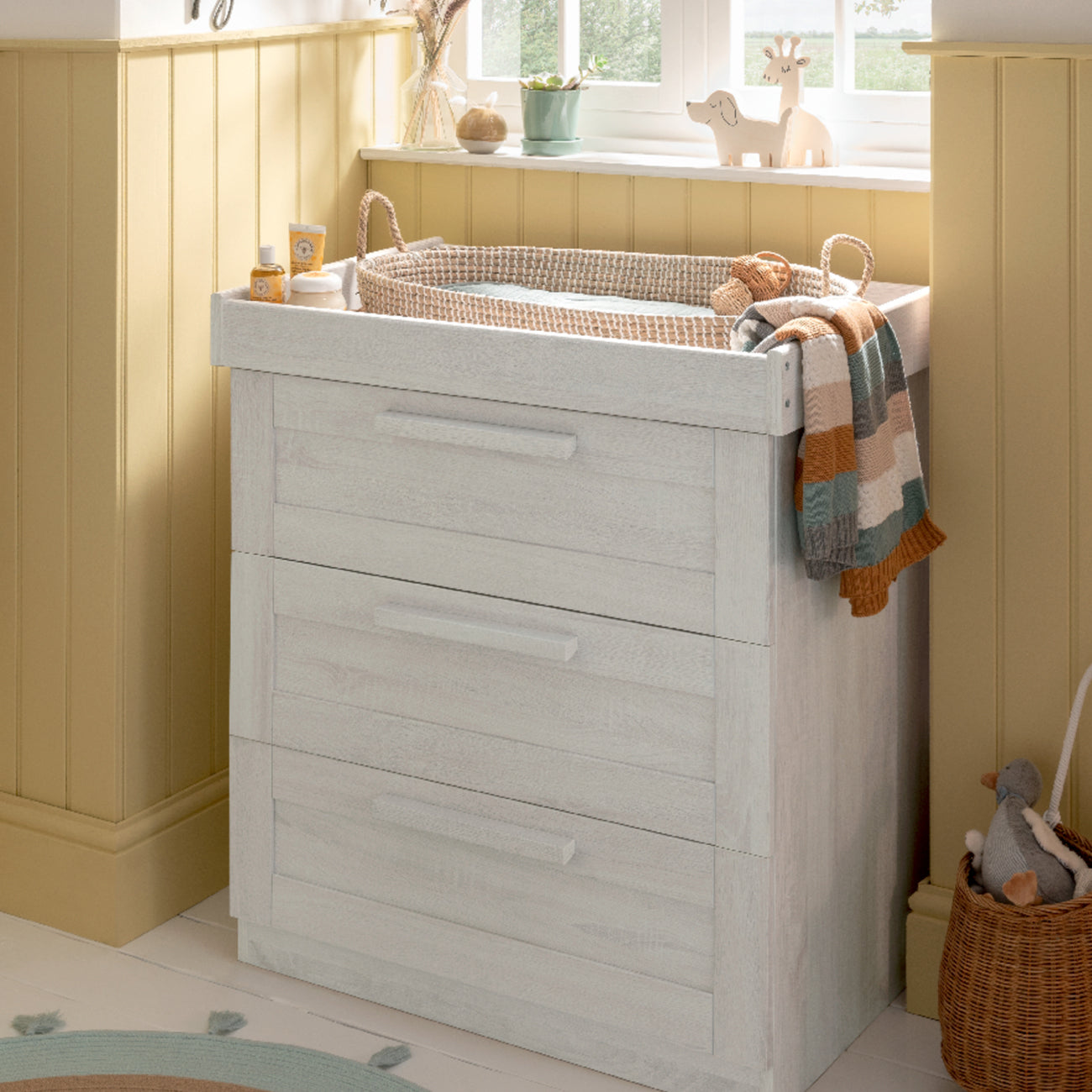 Atlas Dresser/Changetable - White