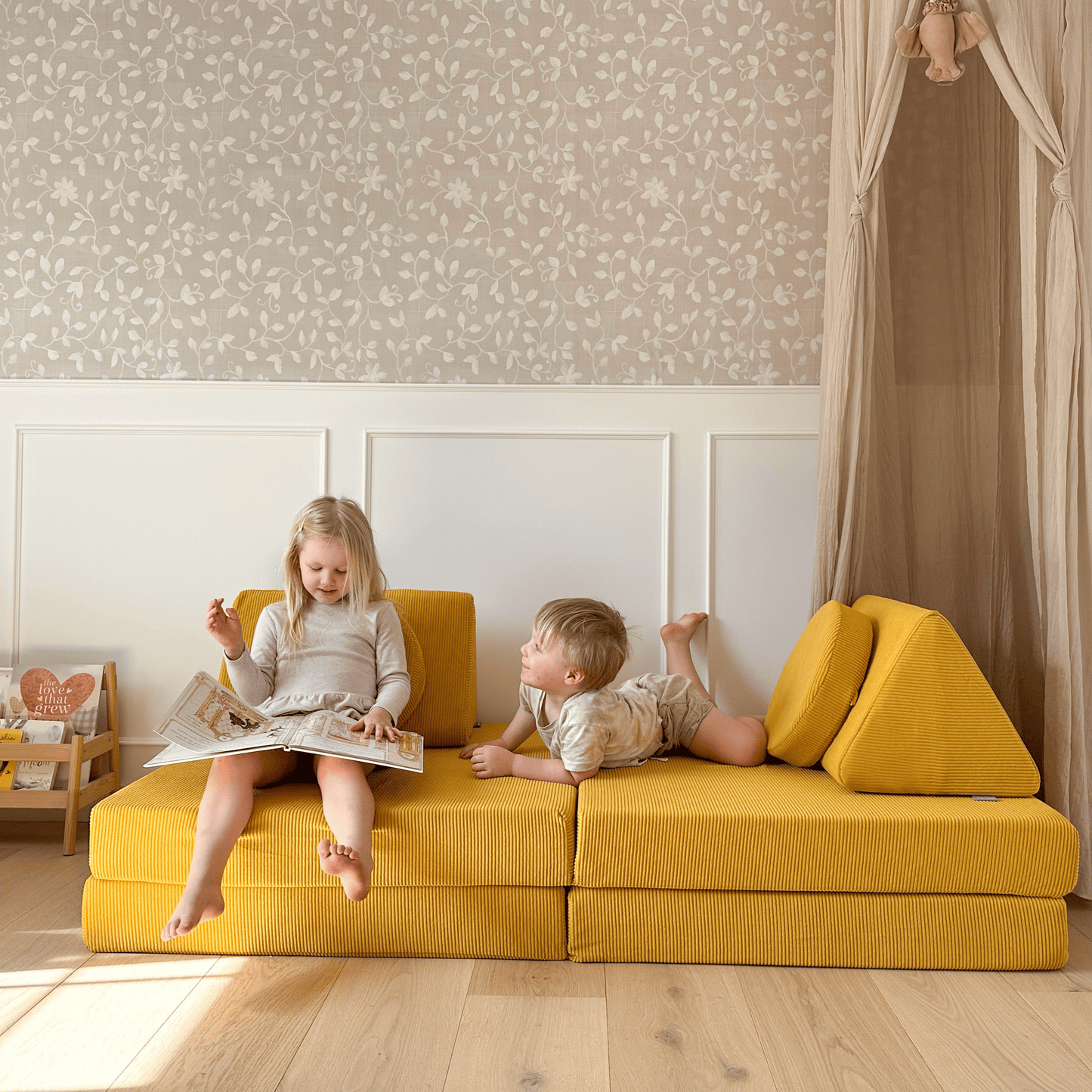 The Possum Play Couch (with Circle Set)